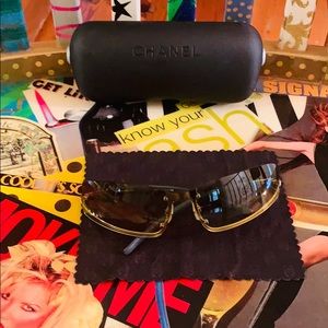 This CHANEL 4066B in color code 230